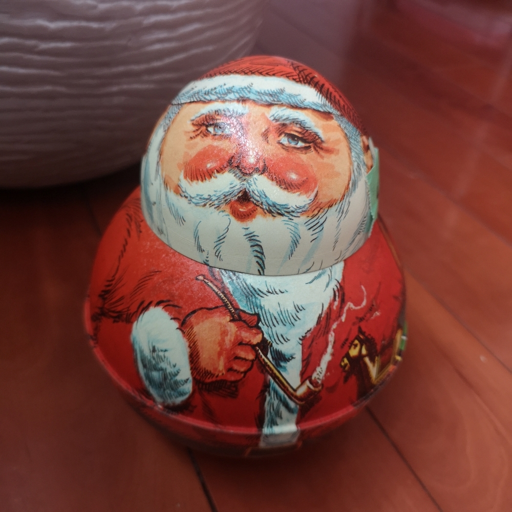 Vintage 1980 Roly Poly 7" Santa Collectible Round Tin Made By Bristol Ware USA